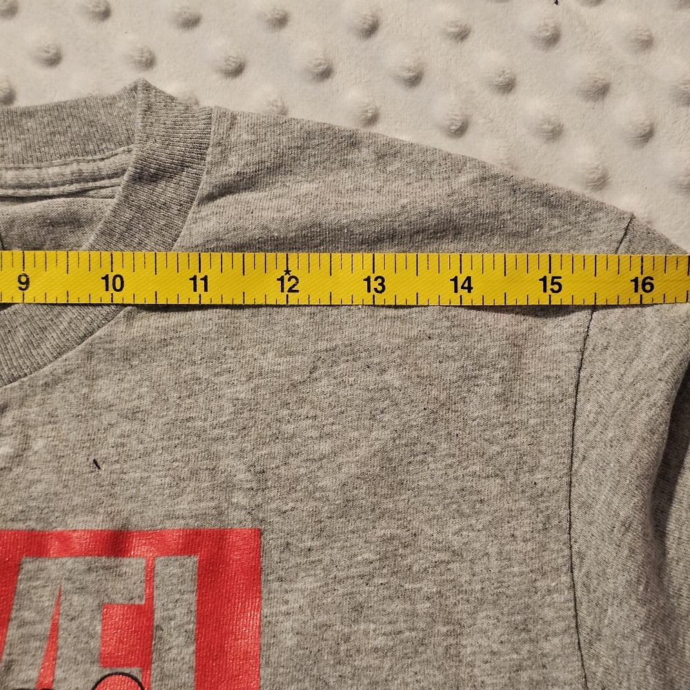Marvel Comics Gray T-Shirt - Picture 6 of 6